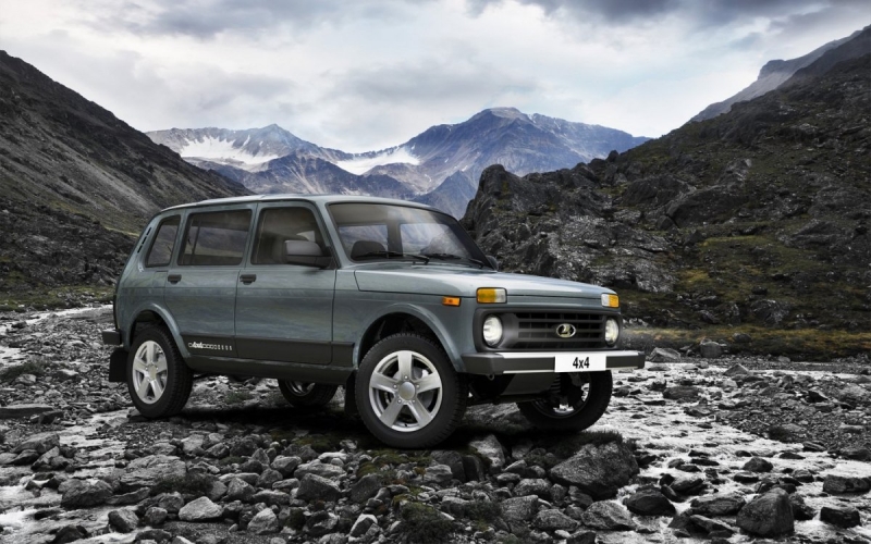 Новую Lada Niva Legend 2021 впервые рассекретили на фотографиях