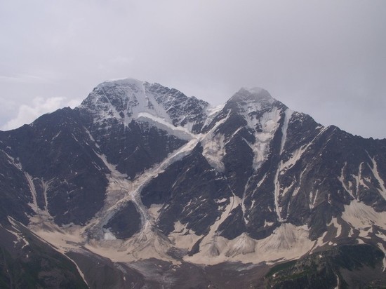 Подмосковный лыжник вызвал лавину в Приэльбрусье и погиб