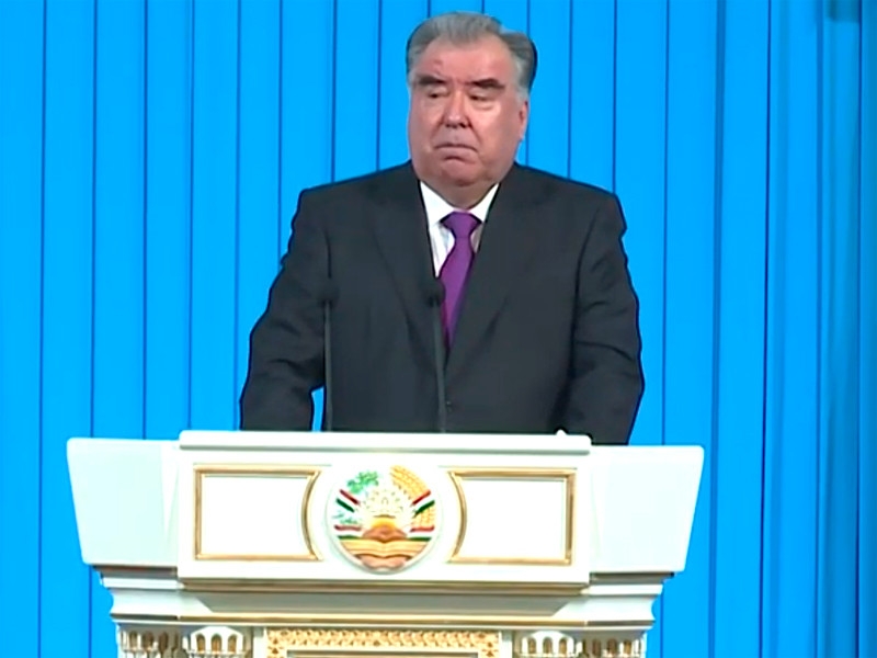 Президент Таджикистана объявил, что с 1 января коронавирус побежден и изгнан из страны