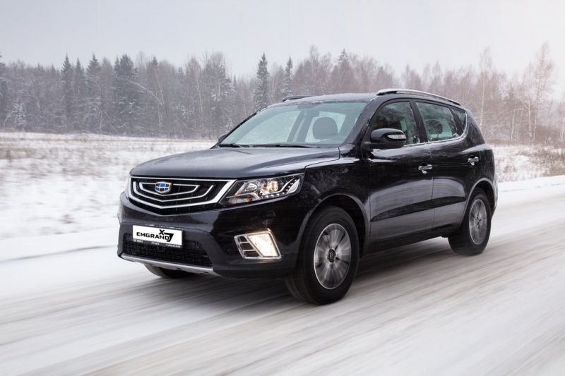 Сразу 2 самых дешевых кроссовера Geely обновились в России: опубликованы измененные прайс-листы