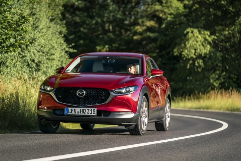 В России стартовали продажи японского кросса Mazda CX-30 2021