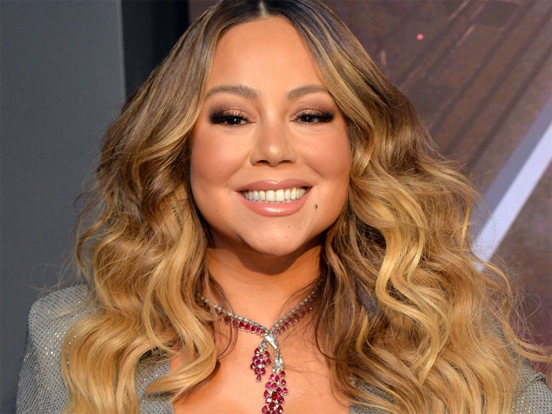 Сестра требует у Мэрайи Кэри 1,25 миллиона долларов