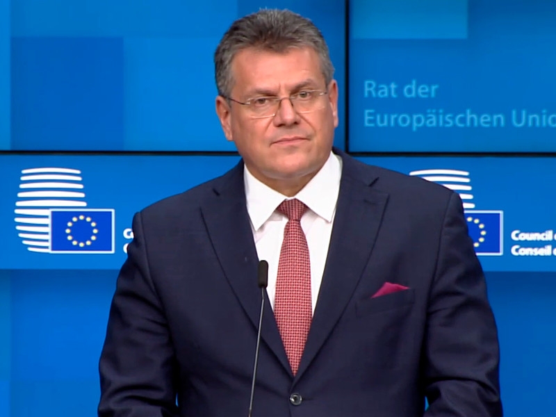 Зампред Еврокомиссии призвал к международному признанию сертификатов о вакцинации