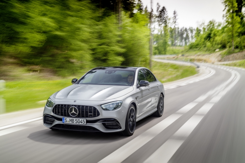 Озвучена дата официального дебюта Mercedes-Benz EQE 2021