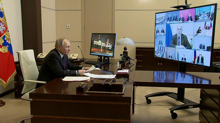 Путин: у властей нет планов "прижимать" нерыночными методами развивающийся бизнес