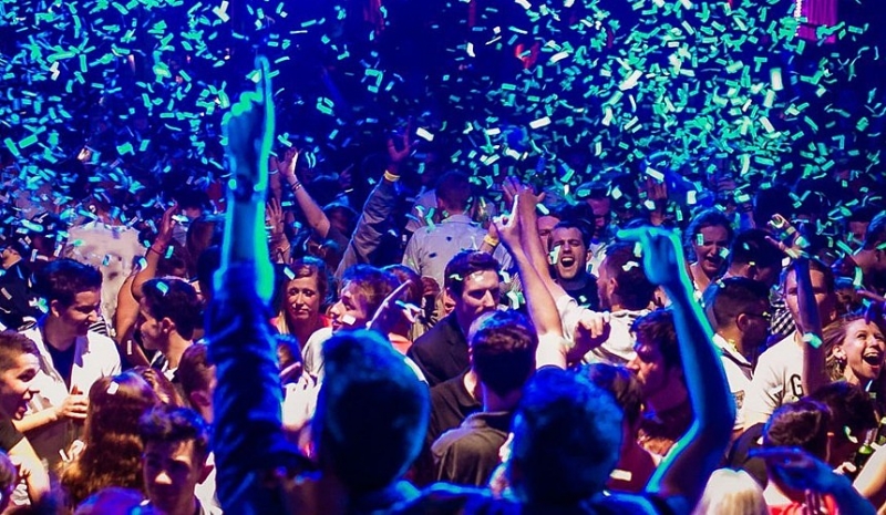 Турция отменяет часть запретов для туристов