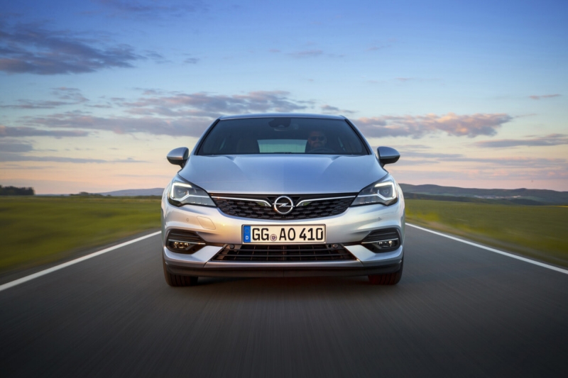 Впервые появились шпионские снимки Opel Astra 2022