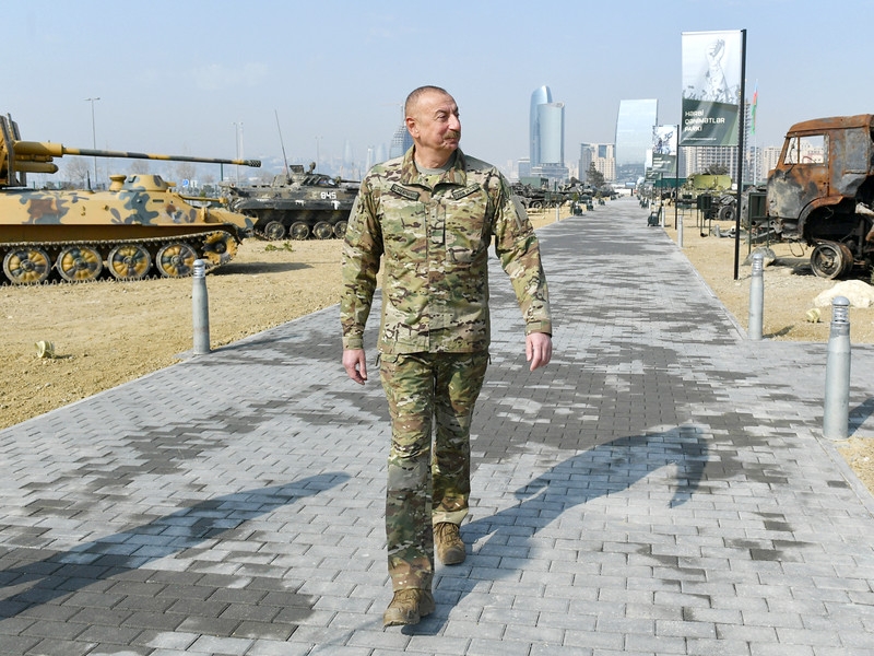 Алиев заявил, что Баку ждет ответа, откуда у Еревана появились ракеты "Искандер-М"