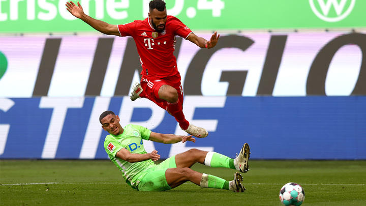 "Бавария" выиграла в Вольфсбурге и упрочила лидерство в бундеслиге