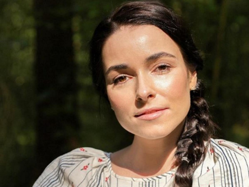 &laquo;Не ест после 19.00 и много тренируется&raquo;: Ирена Понарошку заставила сына худеть