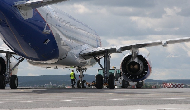 Пассажиры «Уральских авиалиний» узнали об отмене рейса в Черногорию уже после прохождения паспортного контроля