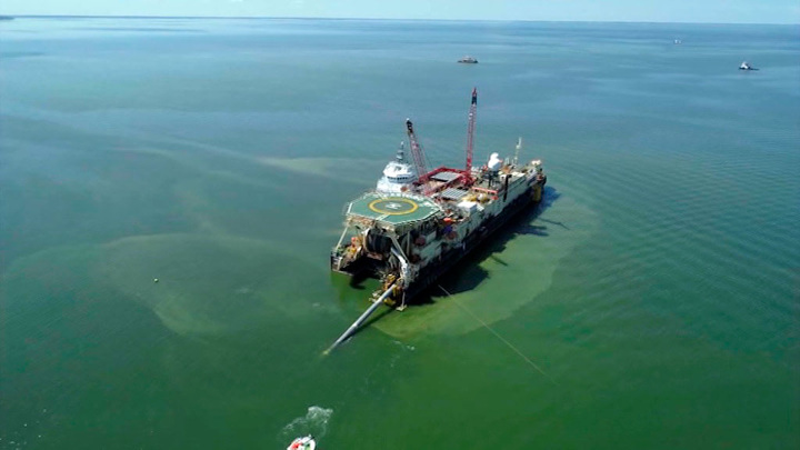 Минэнерго: "Северный поток-2" достроят в 2021 году