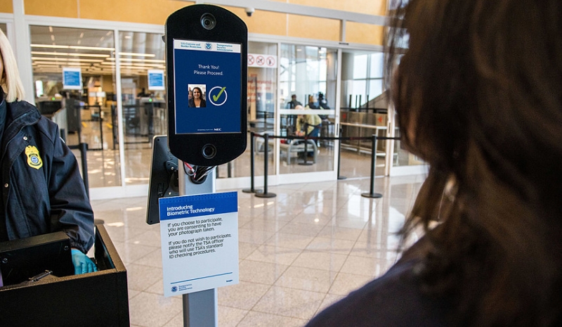 В столичных аэропортах введут систему биометрического контроля пассажиров