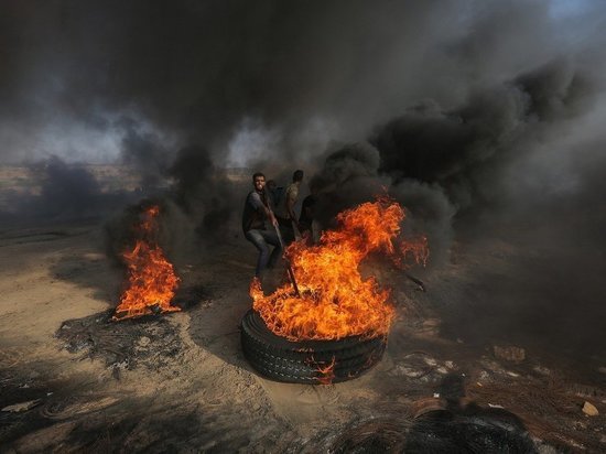 Во всем городе Газа после серии взрывов вырубилось электричество