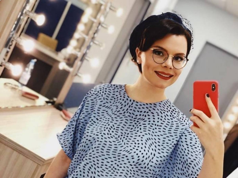 &laquo;Восхитительный образ&raquo;: жена Петросяна в летящей юбке произвела фурор