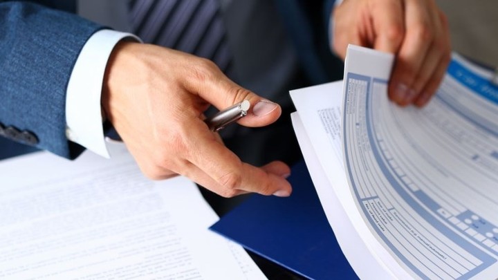 Путин подписал закон о работе филиалов иностранных страховщиков в России