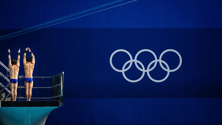 Синхронные прыжки в воду c 3-метрового трамплина: прямая трансляция из Токио на "Смотрим"