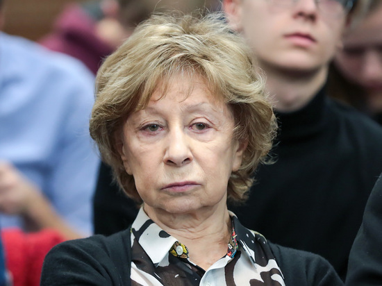 "Современник" изменил монолог Ахеджаковой в спектакле "Первый хлеб" после жалоб