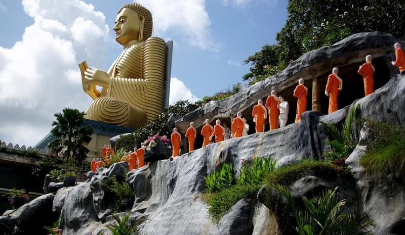 Авиабилеты на Шри-Ланку из Санкт-Петербурга и Екатеринбурга предлагаются относительно недорого