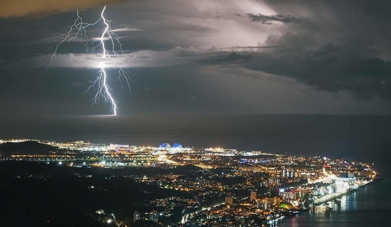 Несколько рейсов было перенаправлено из Сочи в другие ближайшие города из-за непогоды