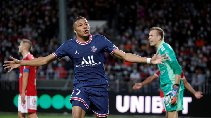 "Пари Сен-Жермен" обыграл на выезде "Брест" в чемпионате Франции