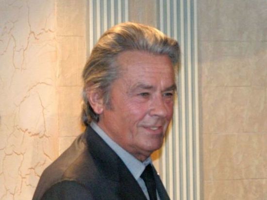 Ален Делон прокомментировал смерть Бельмондо