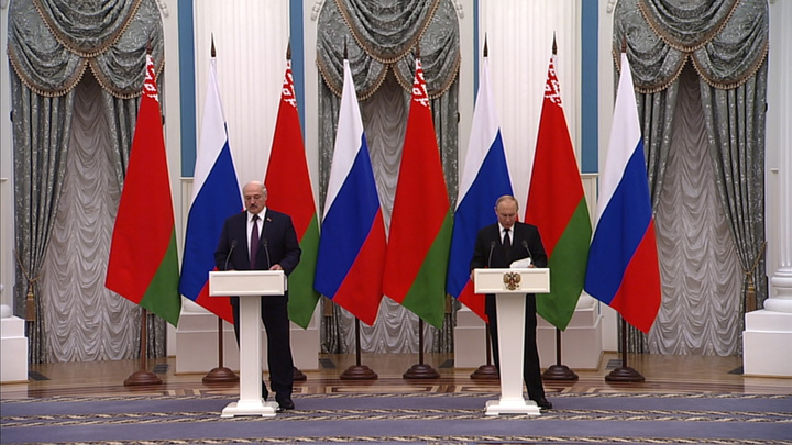 Путин: цена на газ для Белоруссии сохранится на уровне текущего года