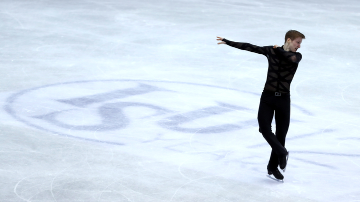 Фигурист Самарин выиграл короткую программу Budapest Trophy
