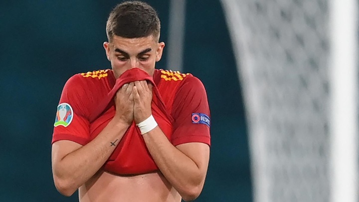 Хавбек "Манчестер Сити" Торрес выбыл из-за травмы до зимы