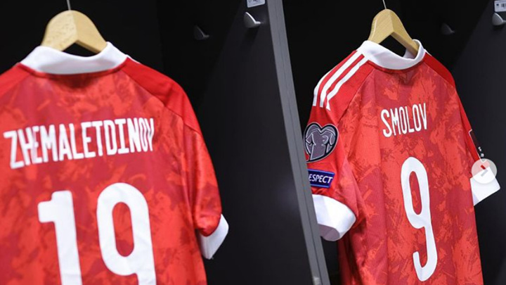 Сборная России: Сафонов в воротах, Сутормин &ndash; капитан