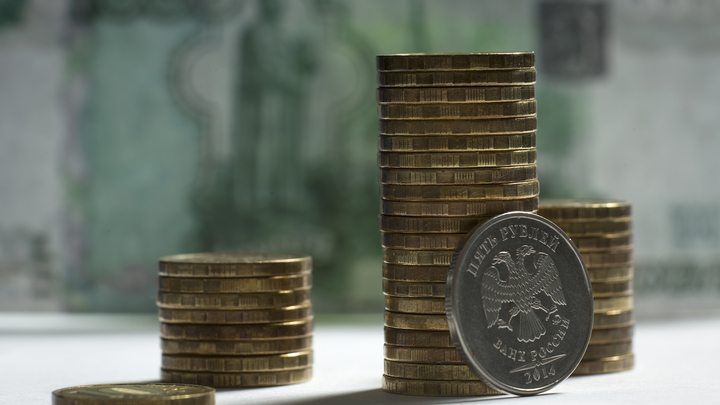 Опаснее "дельты": рубль рухнул вместе с нефтью и мировыми индексами