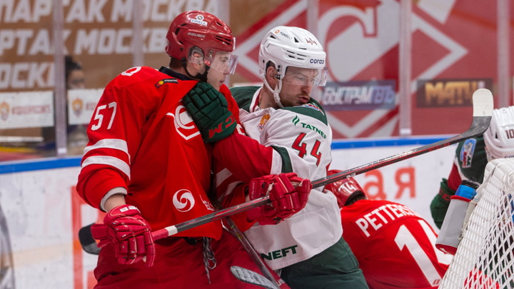 "Спартак" потерпел третье поражение кряду, уступив дома "Ак Барсу"