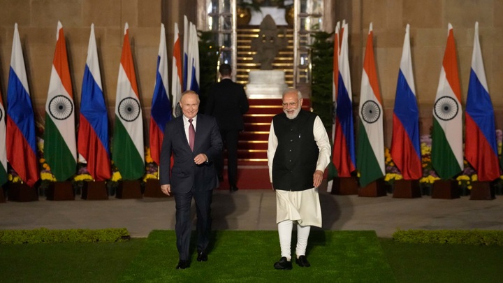 Большие контракты: о чем договорились Россия и Индия