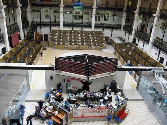 Индекс Мосбиржи упал до минимальной отметки с мая