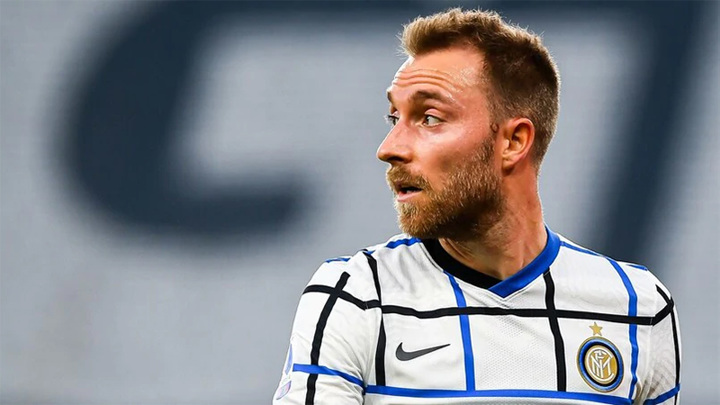 Перенесший остановку сердца Эриксен возобновил тренировки с мячом