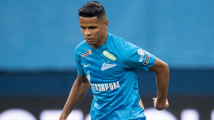 "Барселона" заинтересовалась защитником "Зенита" Дугласом Сантосом