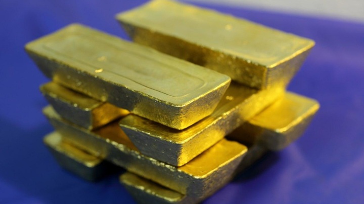 Банк России начнет покупать золото у банков по договорной цене