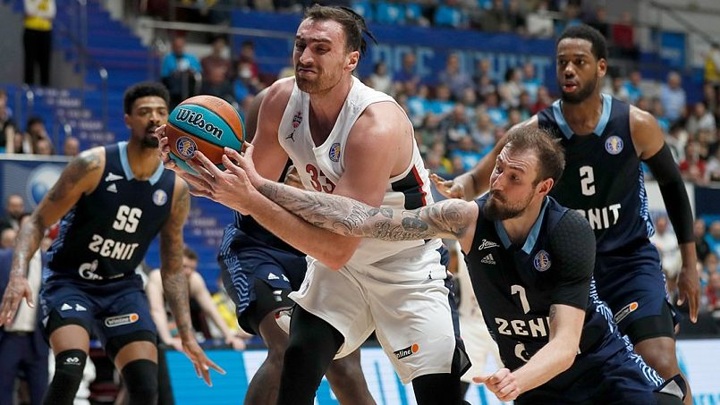 Единая лига ВТБ. ЦСКА выиграл в Санкт-Петербурге