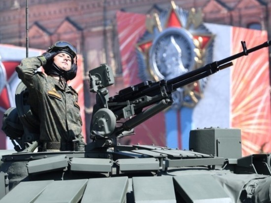 В Москве состоялась вторая ночная тренировка к военному параду 9 мая