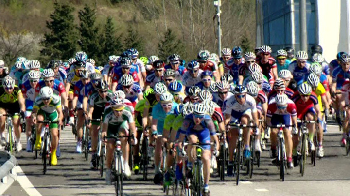 В Сочи стартовала велогонка "Три горы"