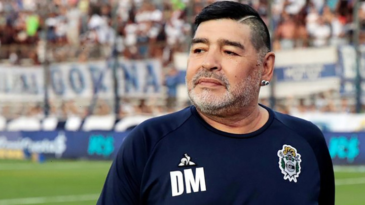 Лечившие Марадону врачи отданы под суд в Аргентине