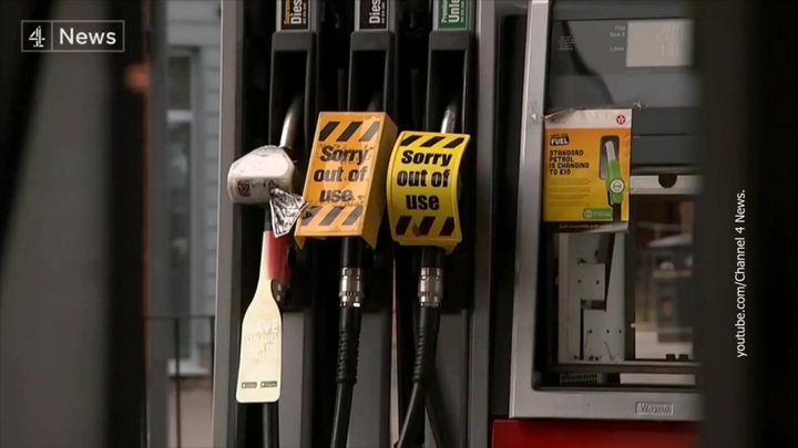 Водители в Великобритании массово увольняются из-за цен на топливо