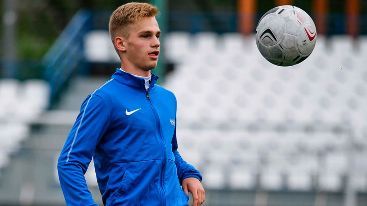 Футболисту "Крыльев Советов" Пиняеву назначено лечение