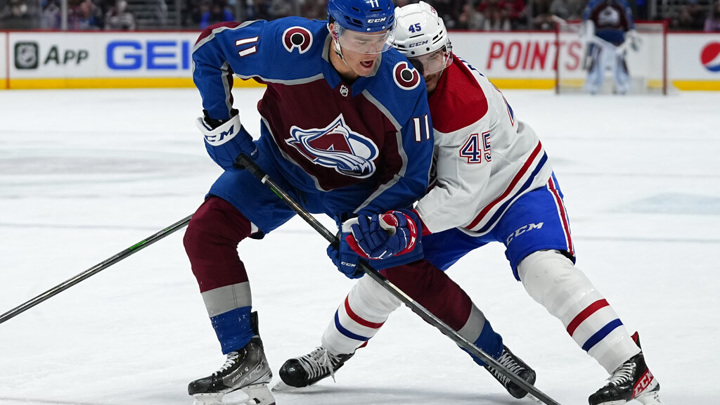 Мальцев продлил контракт с победителем Кубка Стэнли