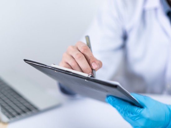 Назван витамин, дефицит которого провоцирует деменцию