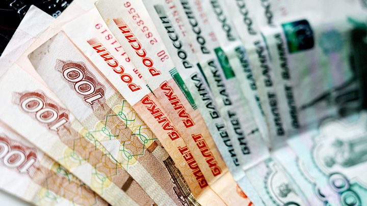 Средний заем до зарплаты составил 24,8 тысячи рублей