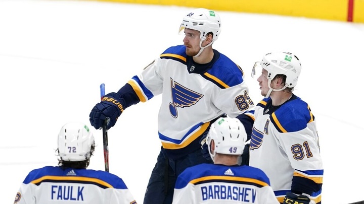 Бучневич и Барбашев набрали по два очка, "Тампа" обыграла "Калгари"