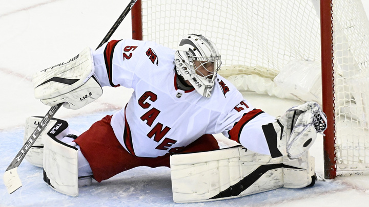 "Каролина" в овертайме уступила "Анахайму"