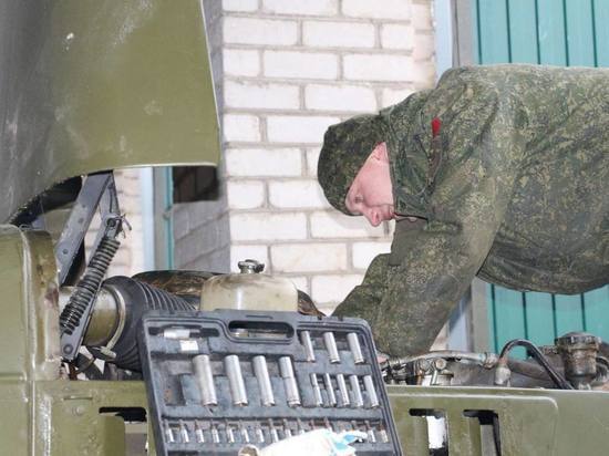 Белорусская механизированная бригада приступила к снятию техники с длительного хранения