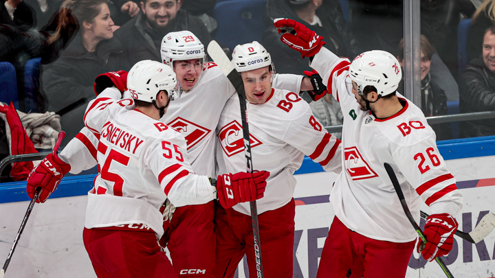 "Спартак" перебросал минское "Динамо" в домашнем матче КХЛ